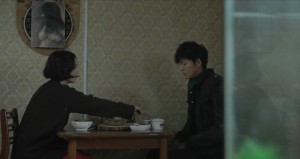 pieta-jo-min-su-fa-colazione-con-lee-jung-jin-in-una-scena-del-film-2481131
