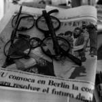 Giacomo 026  Occhiali con giornale copy