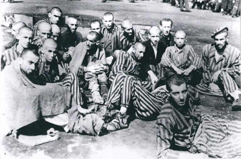 ROBERT DESNOS Questo cuore che odiava la guerra… [Auschwitz – Buchenwald – Flossenbürg – Flöha – Theresienstadt]